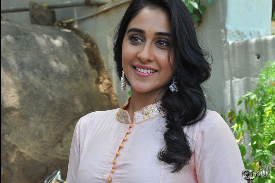 Regina-Cassandra-at-Hare-Rama-Hare-Krishna-Movie-Opening